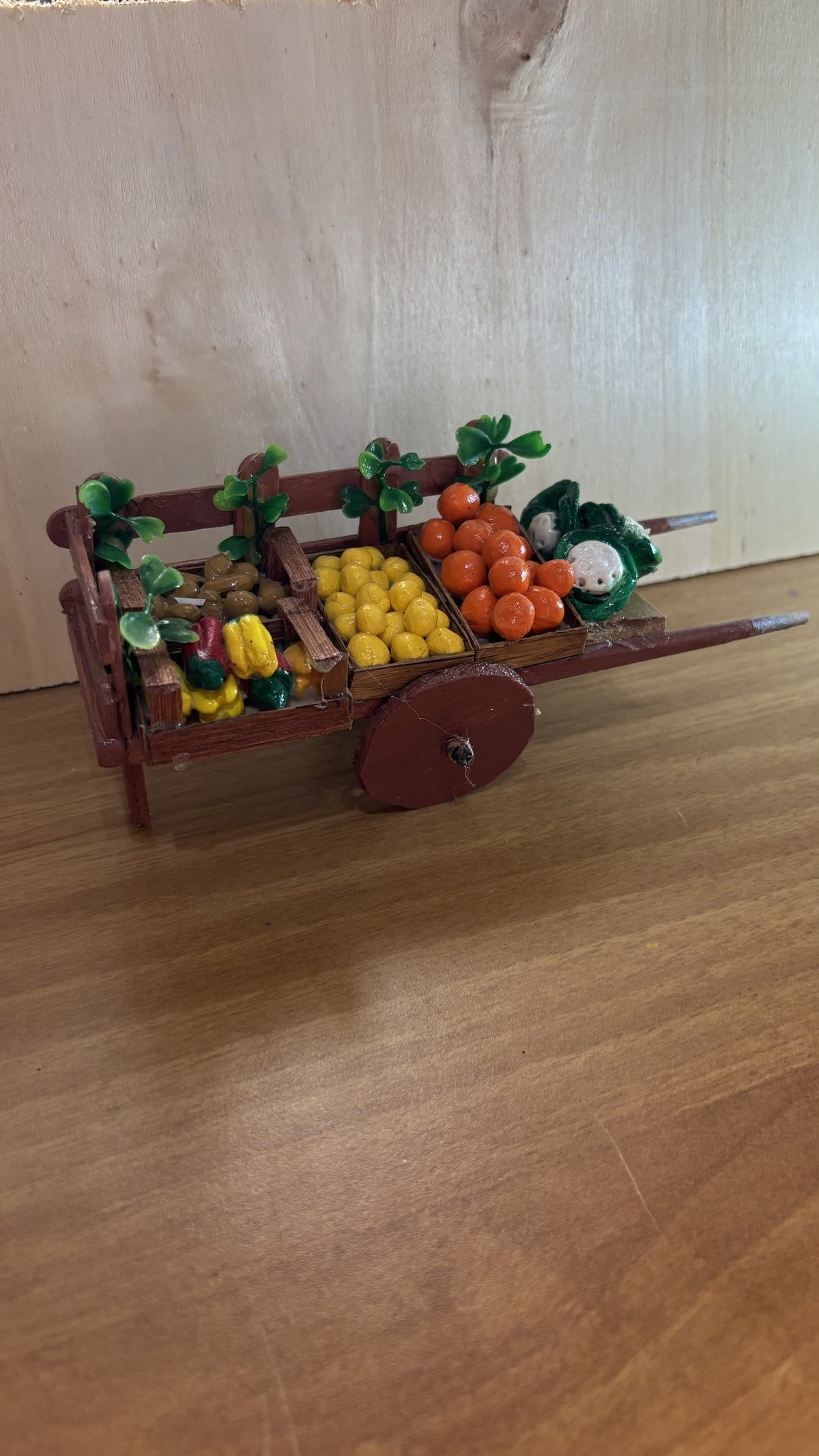 Carretto dell'Ortolano con Ruote e Cassette di Verdure per Presepe